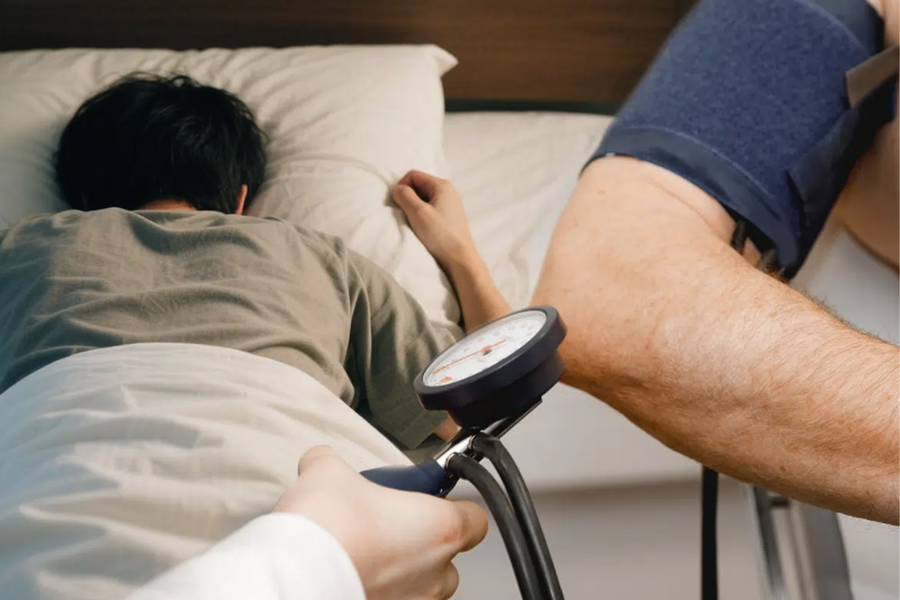 Điều gì xảy ra với huyết áp khi bạn không ngủ đủ 8 tiếng?
