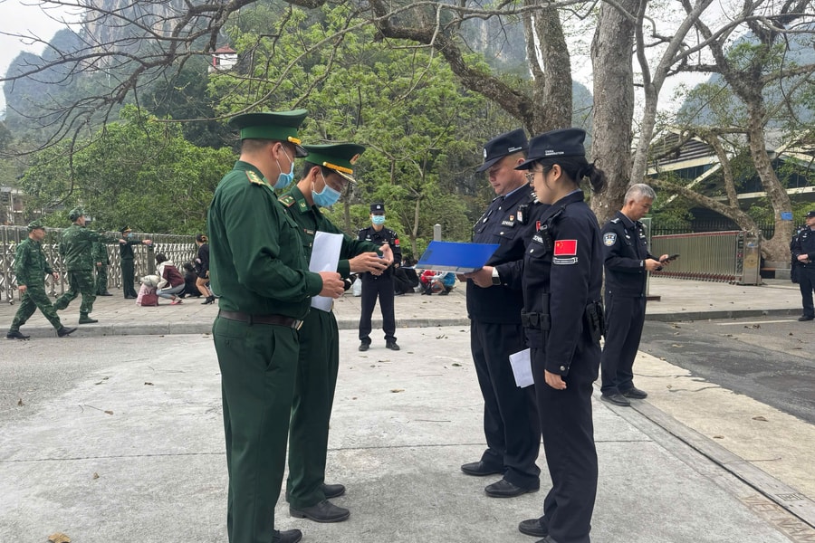 Cao Bằng: Đồn Biên phòng Cửa khẩu Lý Vạn phát hiện và bắt giữ 2 đối tượng truy nã