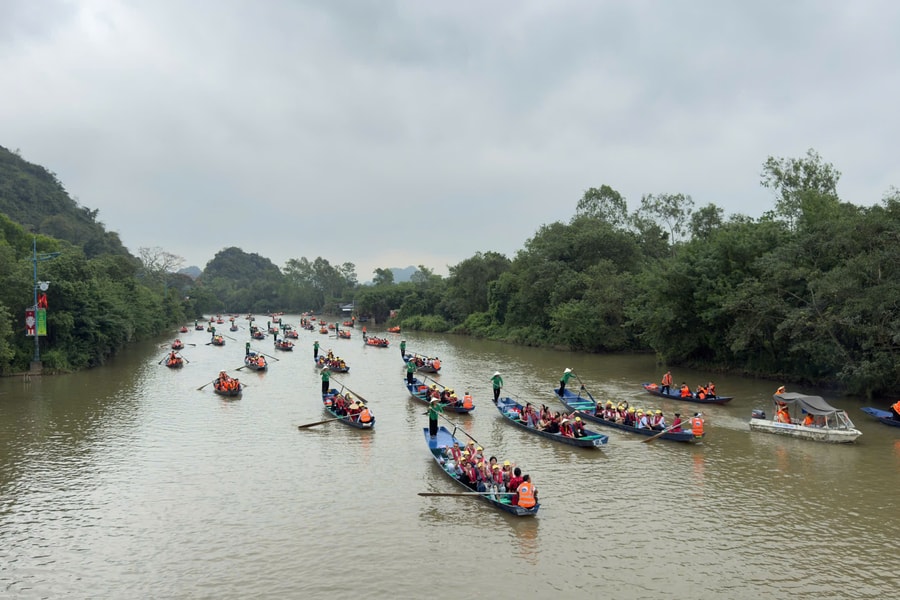 “Du xuân hữu nghị 2026” tại Di tích quốc gia đặc biệt Hương Sơn (Hà Nội)