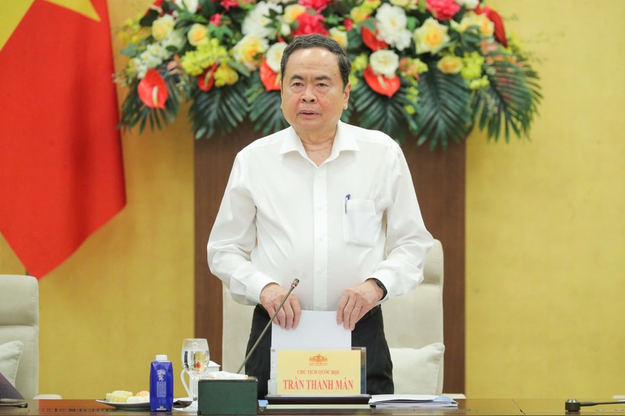Chủ tịch Quốc hội Trần Thanh Mẫn ký ban hành Nghị quyết về chuyển sinh hoạt Đoàn ĐBQH đối với Bí thư Thành uỷ Hà Nội và Trưởng ban Tổ chức Trung ương