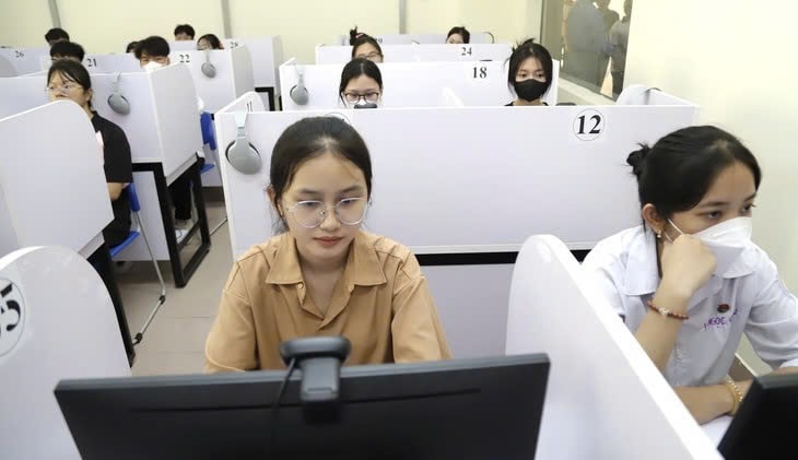 Hơn 15.000 thí sinh dự đợt 1 kỳ thi năng lực chuyên biệt Trường đại học Sư phạm TP. Hồ Chí Minh