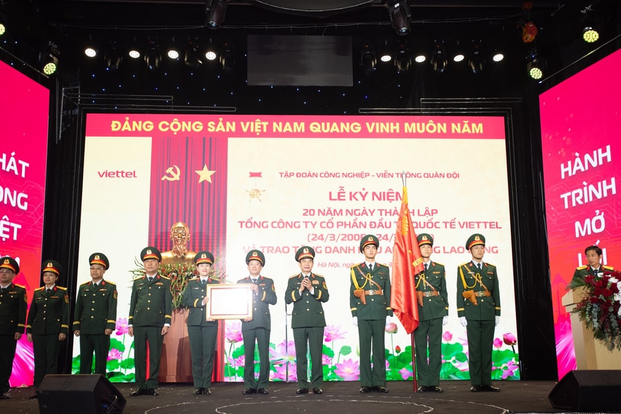 Viettel đánh dấu 20 năm kinh doanh toàn cầu thành công rực rỡ