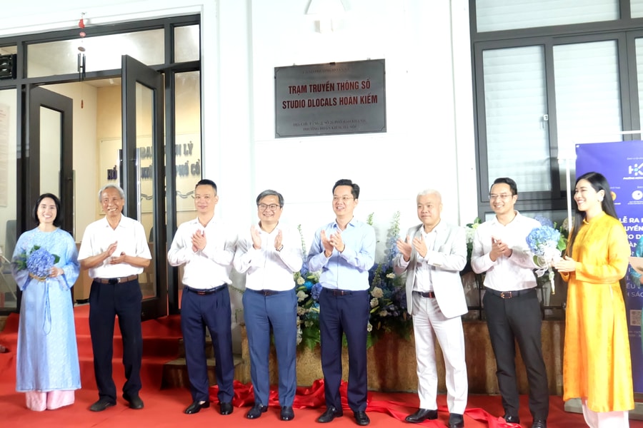 Hà Nội: Ra mắt Trạm truyền thông số - Studio dLocals Hoàn Kiếm