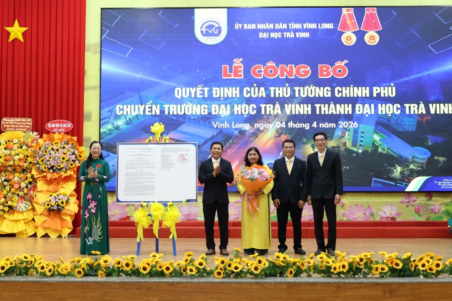 Công bố quyết định chuyển Trường Đại học Trà Vinh thành Đại học Trà Vinh