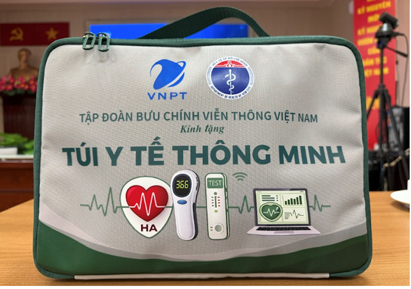 Chăm sóc sức khỏe từ sớm, từ gần: Khi “túi y tế thông minh” bước vào đời sống