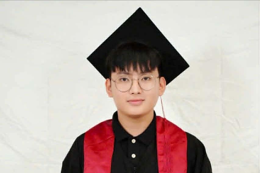 Phạm Quốc Trí: Thủ khoa Ngoại thương GPA 4.0 và món quà lặng lẽ tặng mẹ
