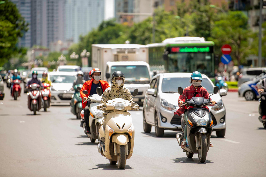 Dự báo thời tiết ngày 9/8: Bắc Bộ nắng nóng, Nam Bộ mưa dông