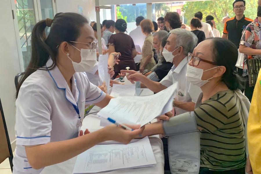 TP. Hồ Chí Minh: Từng bước thực hiện chính sách miễn viện phí