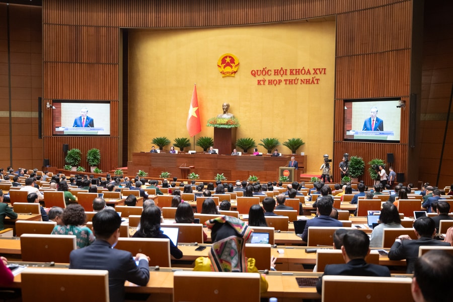 Đổi mới tư duy lập pháp để thể chế mở đường cho phát triển