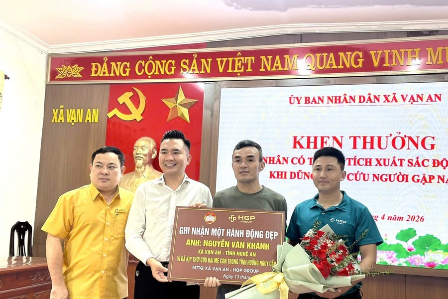 Nghệ An: Lãnh đạo xã Vạn An khen thưởng kịp thời hành động dũng cảm cứu người đuối nước