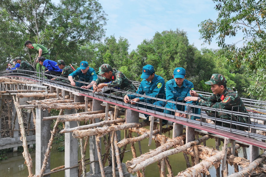 Tết Quân – Dân 2026: Gắn chặt tình quân – dân nơi phum sóc Hòn Đất