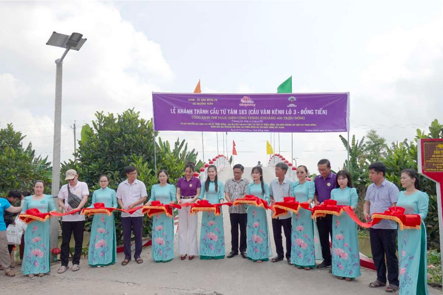 Khánh thành cầu Từ Tâm 182 và 183, người dân náo nức vui mừng trong ngày hội lớn