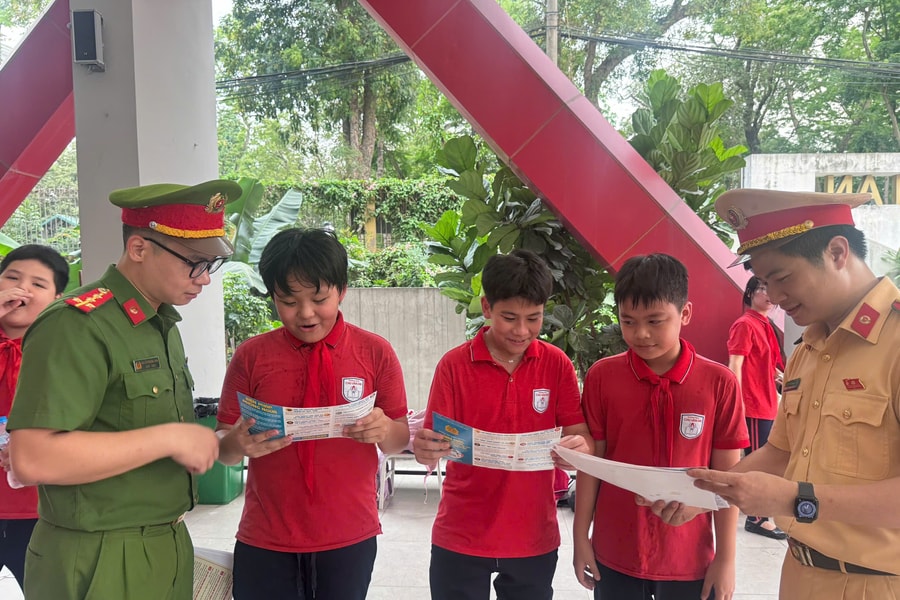 Công an phường Tây Hồ gieo mầm ý thức thượng tôn pháp luật trong học đường
