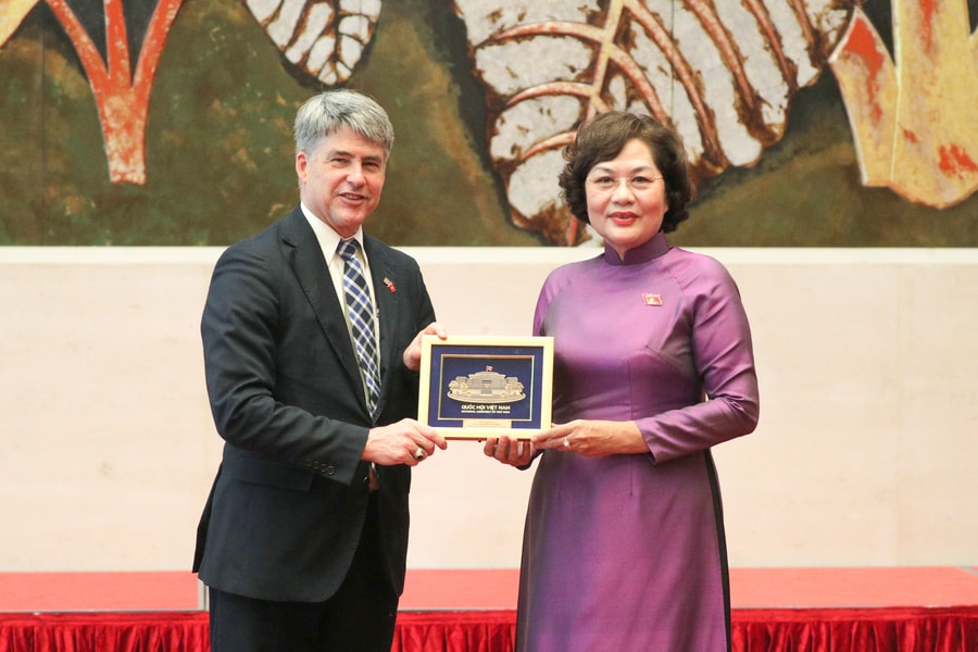 Phó Chủ tịch Quốc hội Nguyễn Thị Hồng tiếp Đoàn đại biểu cấp cao Hội đồng Kinh doanh Hoa Kỳ - ASEAN