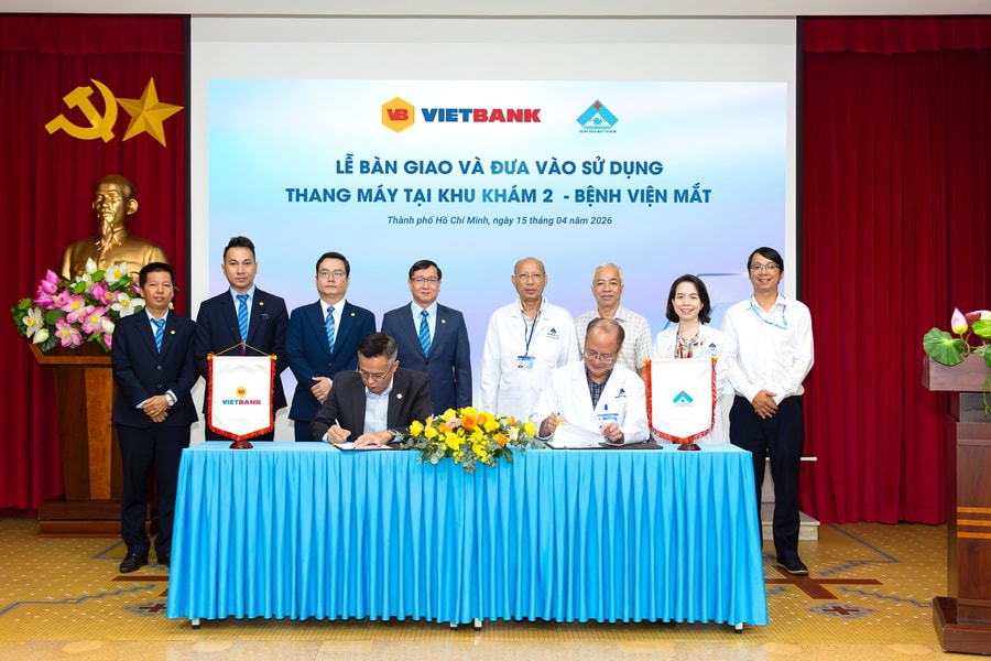 Vietbank tài trợ thang máy cho Bệnh viện Mắt Thành phố Hồ Chí Minh