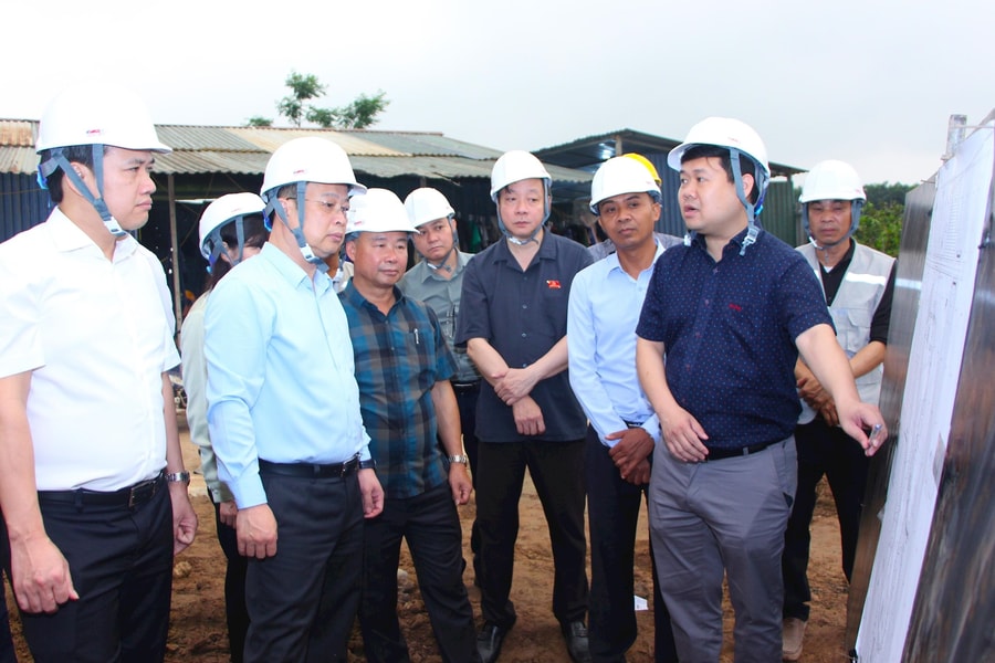 Khẩn trương bố trí nguồn lực, tăng ca thi công để bảo đảm tiến độ