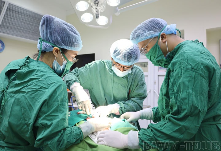Nữ sinh cắt bỏ toàn bộ tuyến giáp do ung thư, cảnh báo bệnh đang trẻ hóa