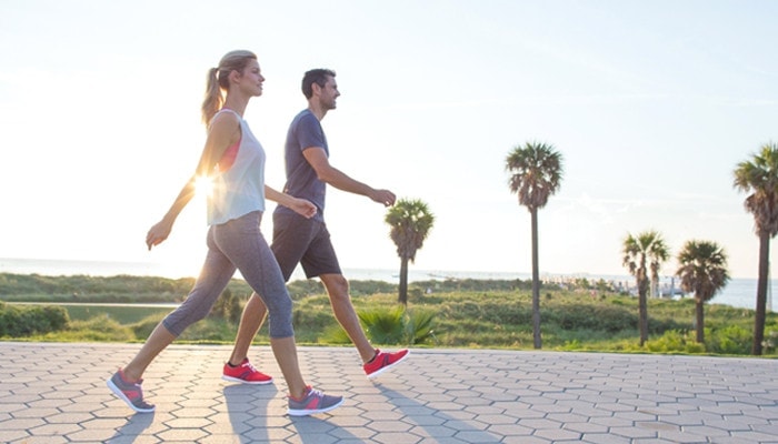 Bác sĩ tim mạch chỉ ra cách đi bộ đúng để giảm nguy cơ bệnh tim