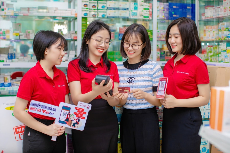 Thẻ Lộc Việt Agribank – Giải pháp tài chính góp phần đẩy lùi tín dụng đen tại nông thôn