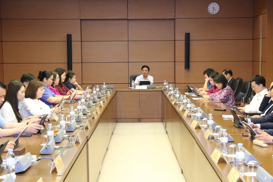 Chiều 21/4/2026: Thảo luận Tổ 16 (Đoàn ĐBQH các tỉnh Cao Bằng, Đắk Lắk, Tuyên Quang)