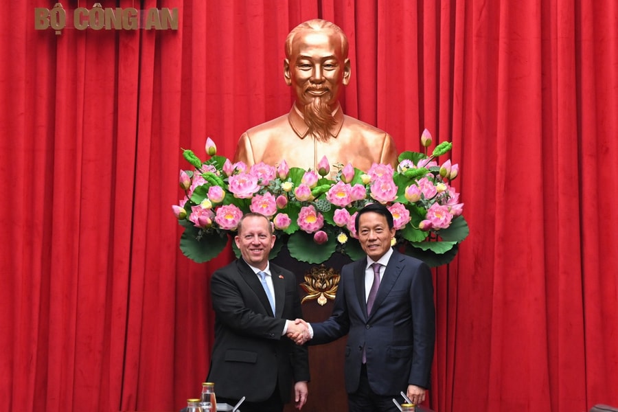 Bộ trưởng Bộ Công an tiếp xã giao Đại biện lâm thời Phái đoàn ngoại giao Hoa Kỳ tại Việt Nam