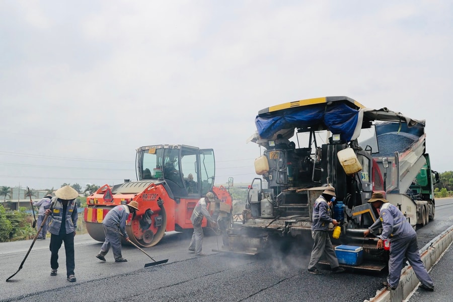 Cao tốc Biên Hòa - Vũng Tàu hoàn thiện các công đoạn cuối cùng trước thông xe kỹ thuật