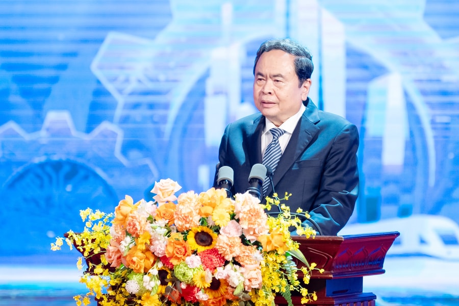 Tạo khí thế mới, động lực mới, tiếp tục xây dựng giai cấp công nhân Việt Nam hiện đại