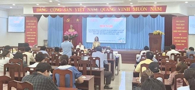 “Giải pháp nâng cao năng suất lao động gắn với phát triển thị trường lao động đồng bộ, hiện đại, hiệu quả trong giai đoạn mới”