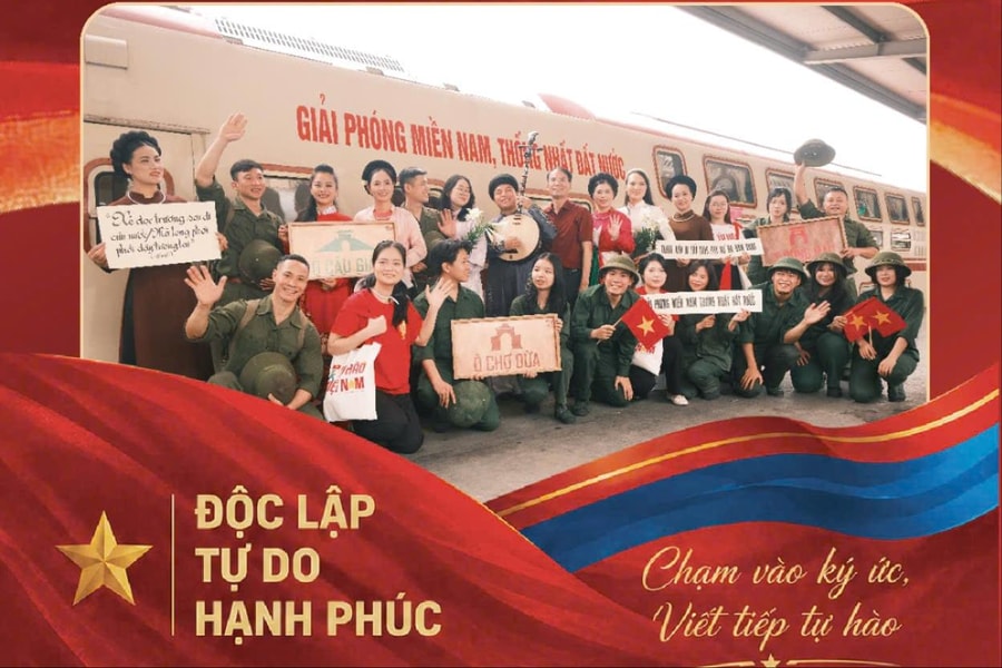 Tàu Hà Nội 5 Cửa Ô “Chạm vào ký ức, viết tiếp tự hào”