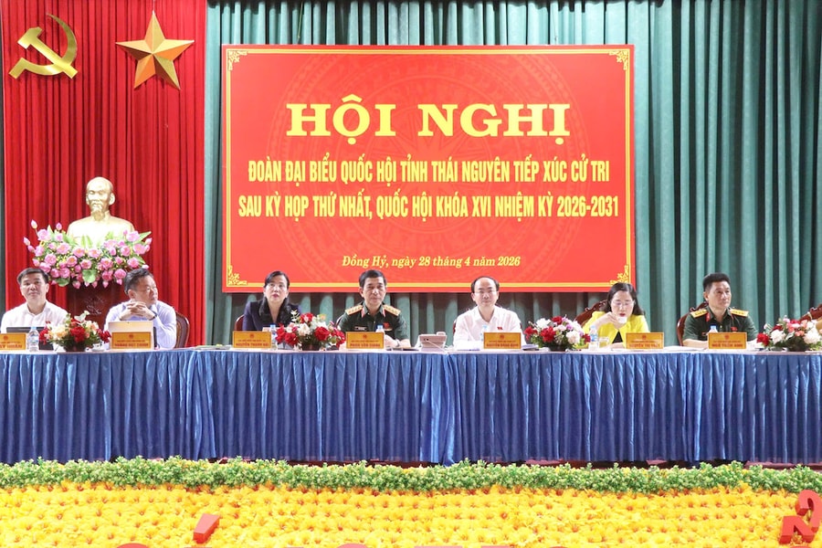 Phó Thủ tướng, Bộ trưởng Bộ Quốc phòng Phan Văn Giang tiếp xúc cử tri tỉnh Thái Nguyên
