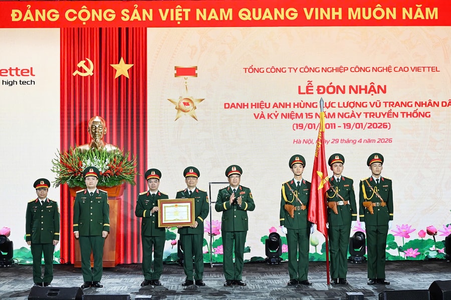 Viettel High Tech đón nhận danh hiệu Anh hùng Lực lượng vũ trang nhân dân