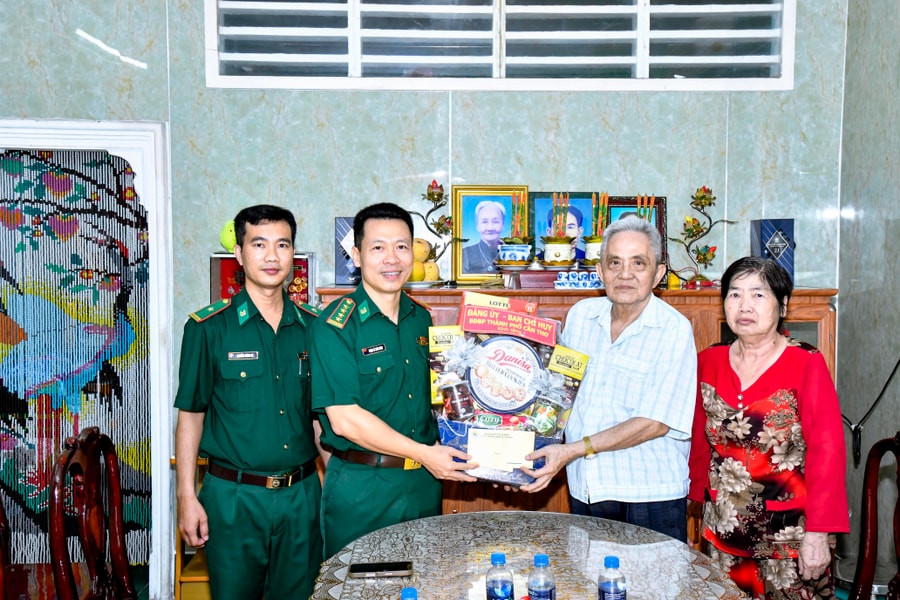 TP. Cần Thơ: Nhiều hoạt động ý nghĩa nhân kỷ niệm 51 năm Ngày giải phóng miền Nam