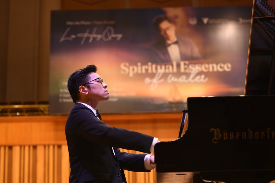Nghệ sĩ piano Lưu Hồng Quang với 12 “bài thơ giao hưởng” Franz Liszt