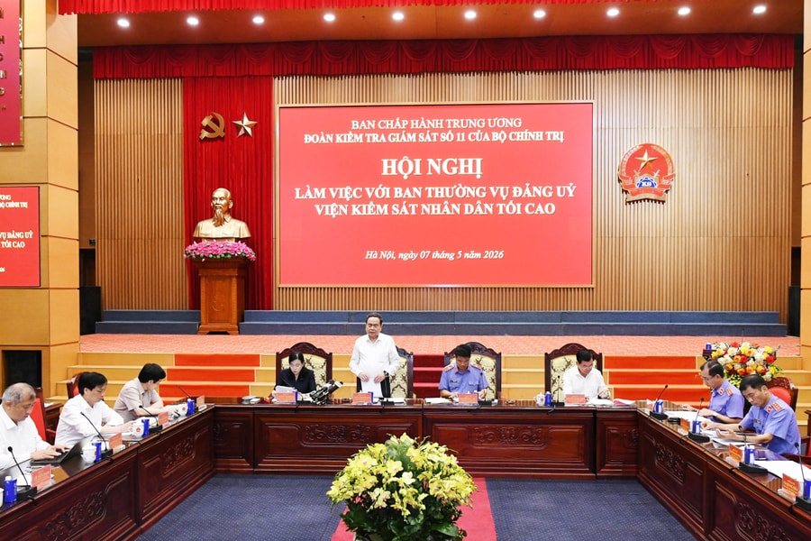 Xây dựng đội ngũ cán bộ kiểm sát có dũng khí bảo vệ cái đúng, kiên quyết đấu tranh với cái sai