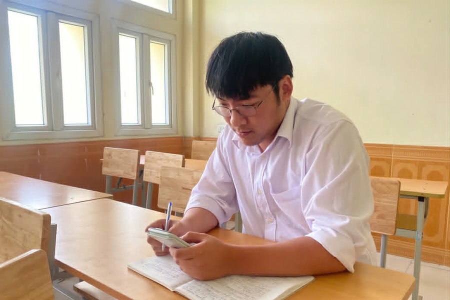 Nam sinh Đại học Sư phạm Hà Nội 6 lần thi tốt nghiệp THPT chỉ để chinh phục điểm 10 môn Toán