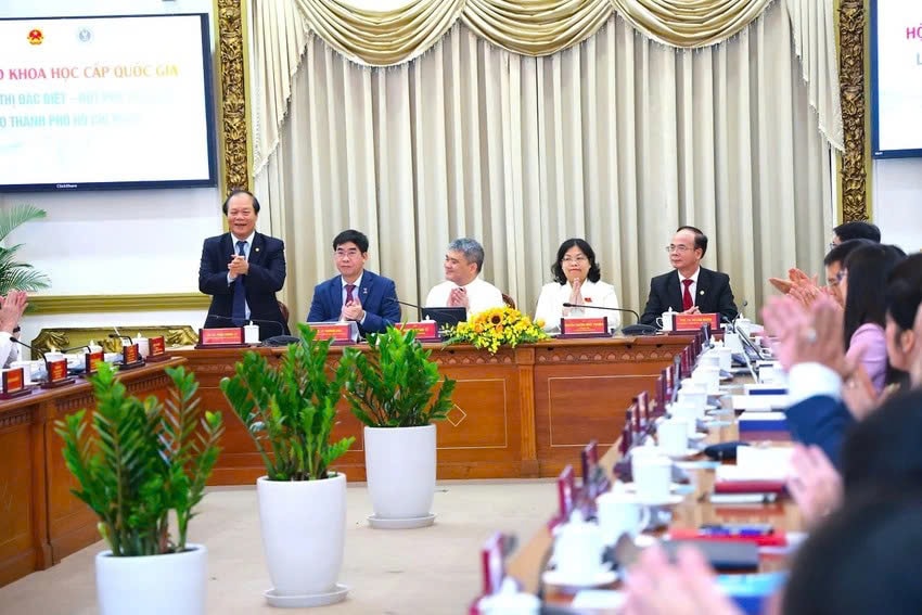 Cấp thiết tạo nền tảng pháp lý cho một cực tăng trưởng dẫn dắt