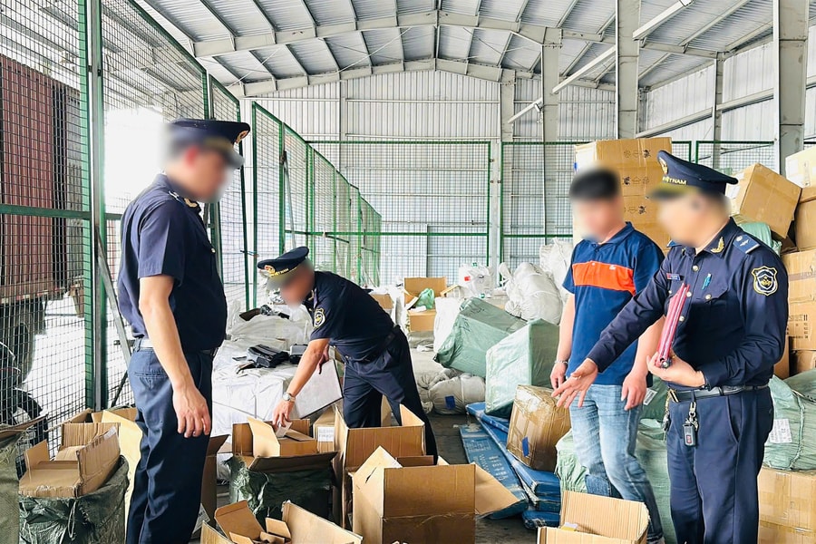 Hải quan: Phát hiện gần 15.000 sản phẩm mỹ phẩm, thời trang nghi vấn xâm phạm quyền sở hữu trí tuệ