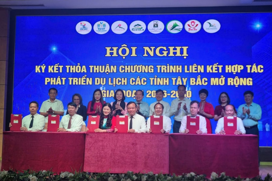 Lai Châu: Tham gia ký kết thỏa thuận Chương trình hợp tác phát triển du lịch Tây Bắc mở rộng giai đoạn 2026-2030