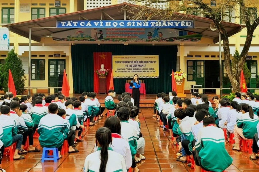 Bảo vệ quyền trẻ em thông qua trợ giúp pháp lý