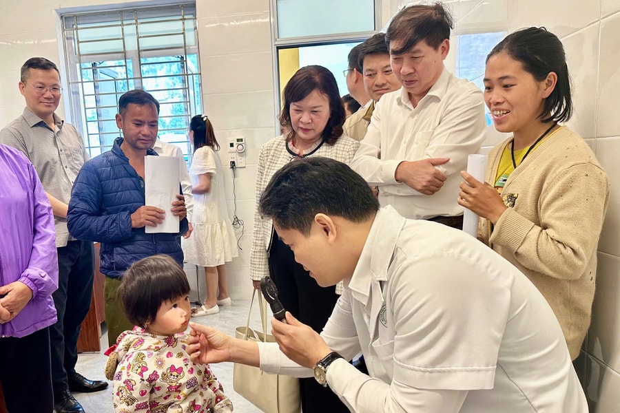 Hành trình đưa y tế dự phòng đến với đồng bào nơi địa đầu Tổ quốc