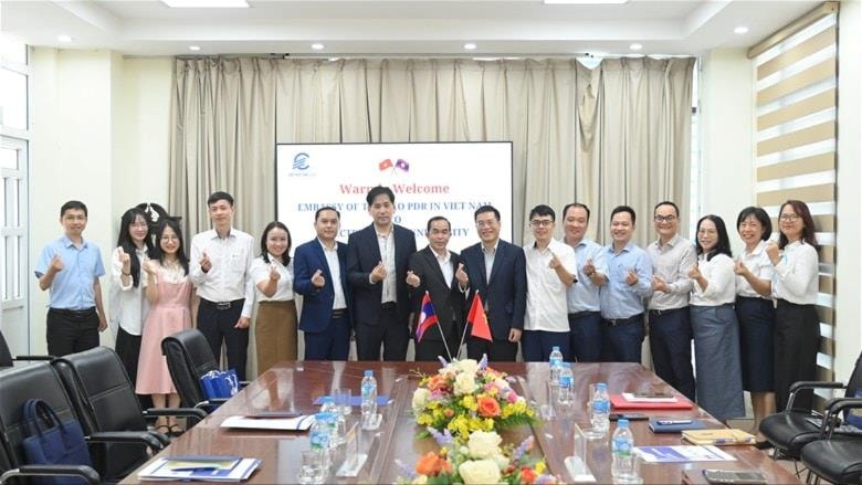 Tăng cường hợp tác đào tạo và hỗ trợ sinh viên Lào tại Trường Đại học Điện lực