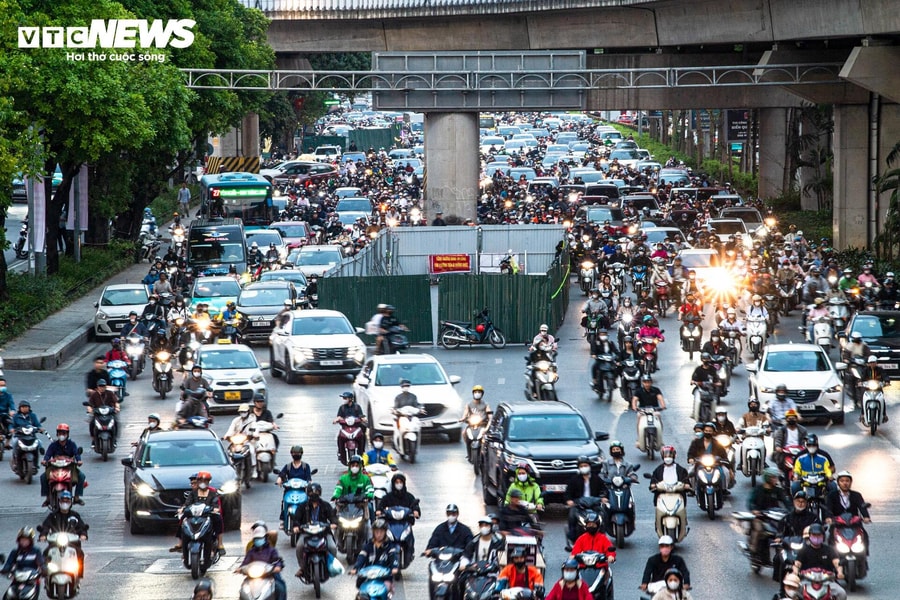 Hà Nội và TP Hồ Chí Minh sẽ kiểm định khí thải xe mô tô, xe gắn máy từ ngày 1/7/2027