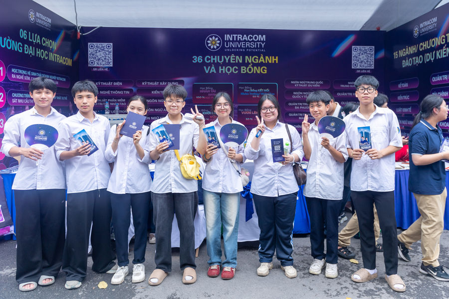 Tuyển sinh đại học 2026: Áp lực chọn ngành và nỗi sợ “đặt nhầm nguyện vọng”