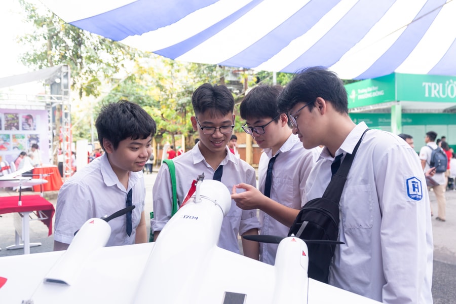 5.000 học sinh THPT tham gia Ngày hội tuyển sinh khối các ngành khoa học và công nghệ
