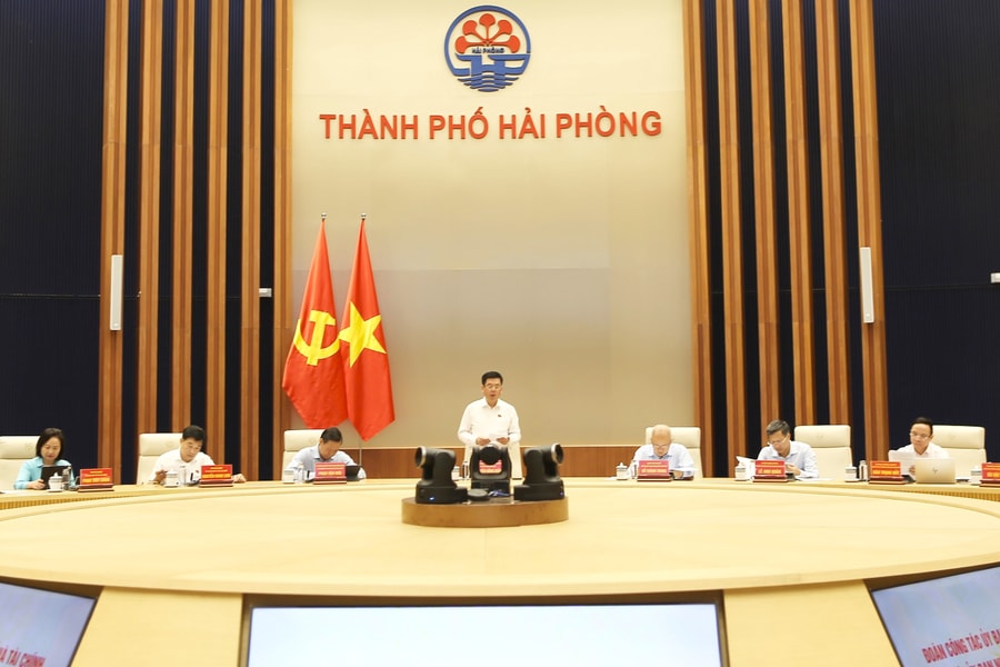 Phó Chủ tịch Quốc hội Nguyễn Hồng Diên chủ trì cuộc làm việc với UBND thành phố Hải Phòng