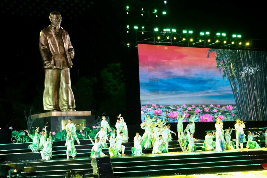 Khai mạc Lễ hội Làng Sen 2026, công bố Khu du lịch quốc gia Kim Liên