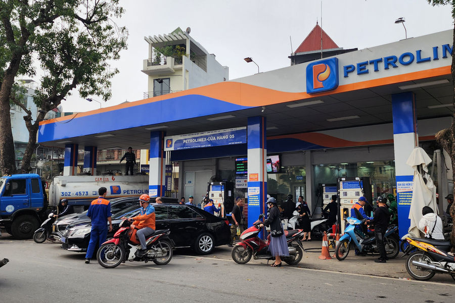 Giá xăng dầu tăng, Việt Nam vẫn ở mức thấp so với khu vực