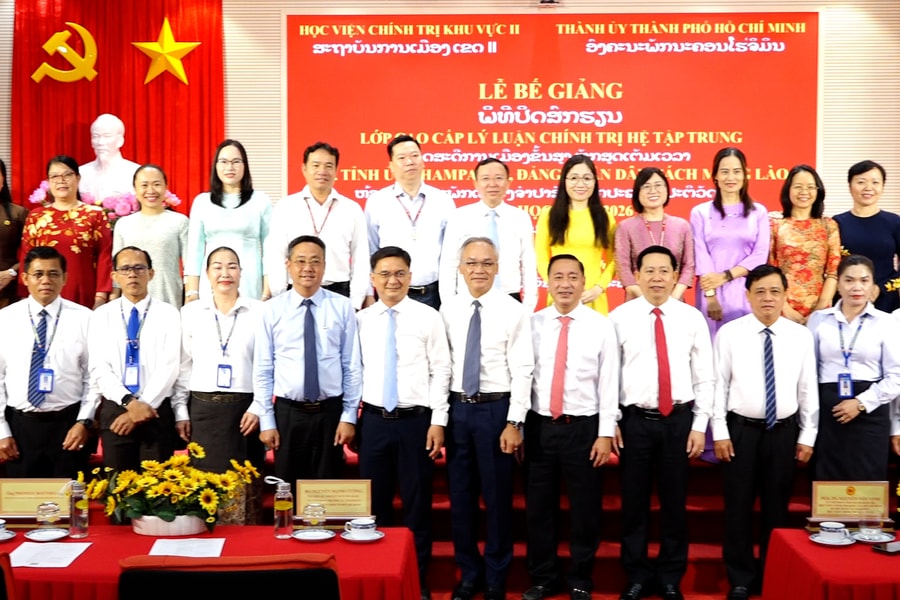 Nơi vun đắp tình hữu nghị đặc biệt Việt – Lào: Dấu ấn từ một khoá học lịch sử