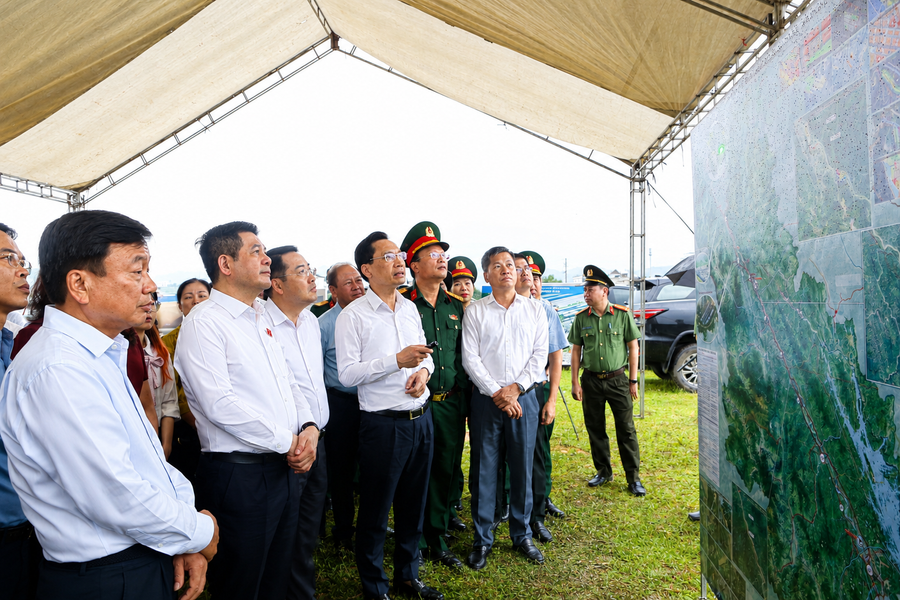 Phó Chủ tịch Quốc hội Nguyễn Hồng Diên khảo sát dự án trọng điểm trên địa bàn tỉnh Lào Cai