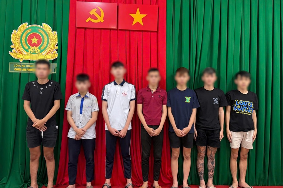 TP. Đồng Nai: Công an bắt nhóm thanh thiếu niên cầm hung khí rượt đuổi nhau trên phố